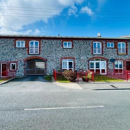 Lovely Apartment Overlooking The Harbour And Bay Ardglass Extérieur photo