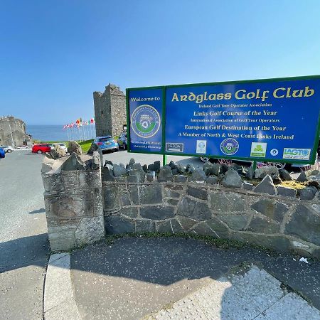 Lovely Apartment Overlooking The Harbour And Bay Ardglass Extérieur photo